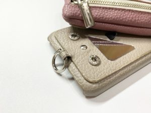 ajew（エジュー）のiPhoneケース