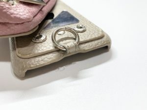 ajew（エジュー）のiPhoneケース